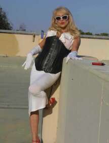 MistressOmega Tarzana  5 Independent VIP Escort accepts RS2K verification service members.