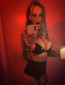 Lydia Luxury Phoenix  3 Independent VIP Escort accepts RS2K verification service members.
