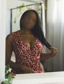 Serena Wells Chicago 14 Independent VIP Escort accepts RS2K verification service members.